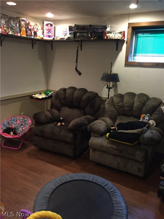 W L Thompsons Out Lts - Residential