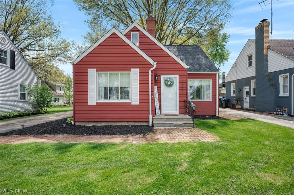 Photo of 2024 Broad Boulevard, Cuyahoga Falls, OH 44223 (MLS # 5205829)