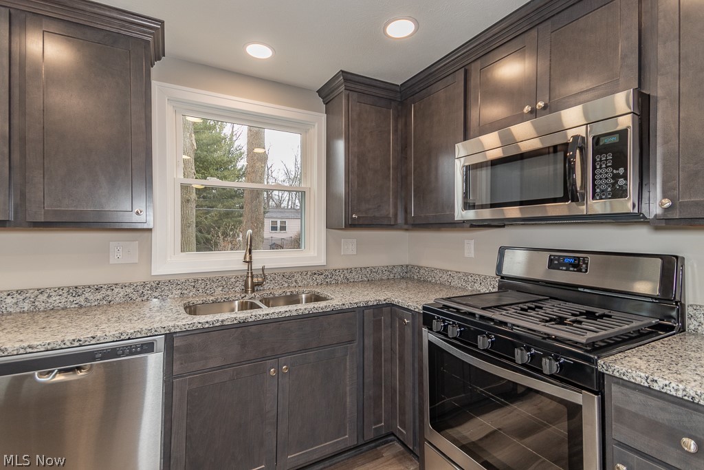 Madison Golf Lakelands Rsb 01 - Residential