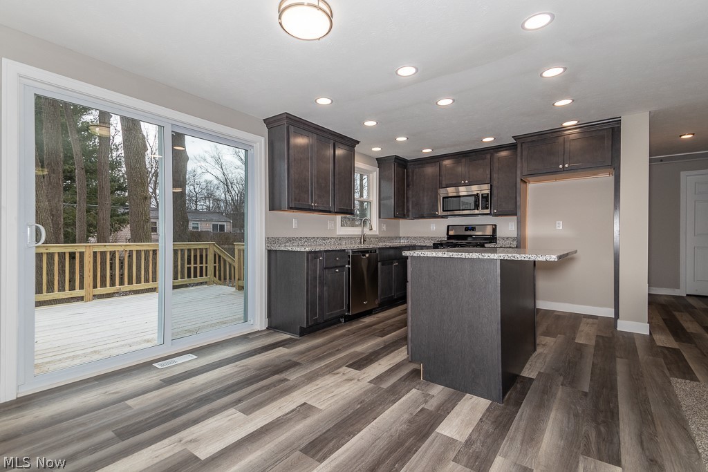 Madison Golf Lakelands Rsb 01 - Residential