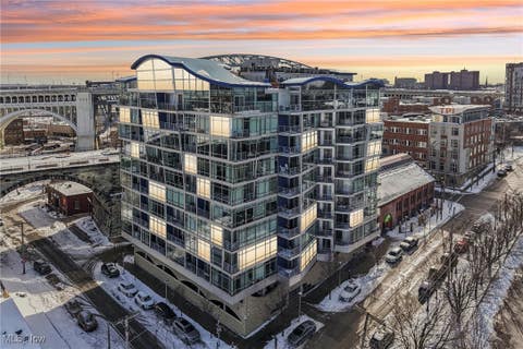 Photo for 1237 Washington Avenue 611