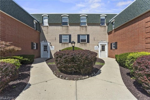 Photo of 4777 Columbia Road #201, North Olmsted, OH 44070 (MLS # 5254514)