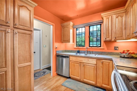 Tiny photo for 18126 Lomond Boulevard, Shaker Heights, OH 44122 (MLS # 5239842)