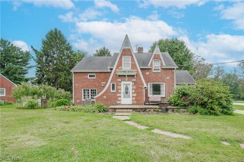 Homes For Sale - 1410 Schneider Street<br/> Canton, OH 44721
