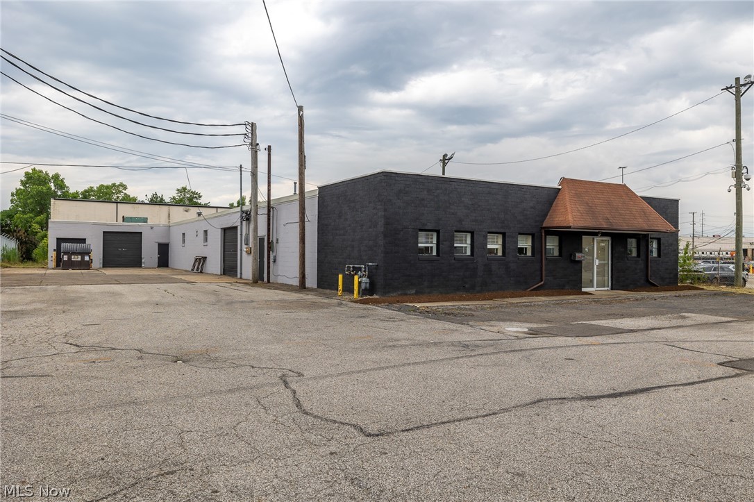 Bedford - Commercial Sale