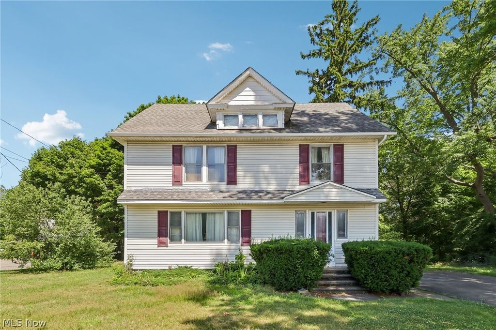 Photo of 1927 W Prospect Road, Ashtabula, OH 44004 (MLS # 5203124)