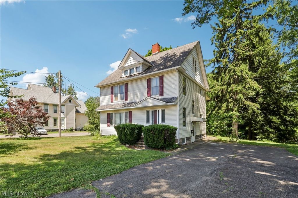 Photo of 1927 W Prospect Road, Ashtabula, OH 44004 (MLS # 5203124)
