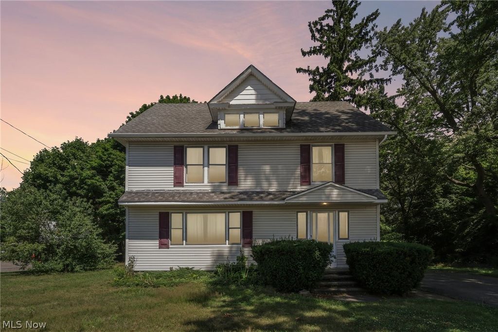 Photo of 1927 W Prospect Road, Ashtabula, OH 44004 (MLS # 5203124)
