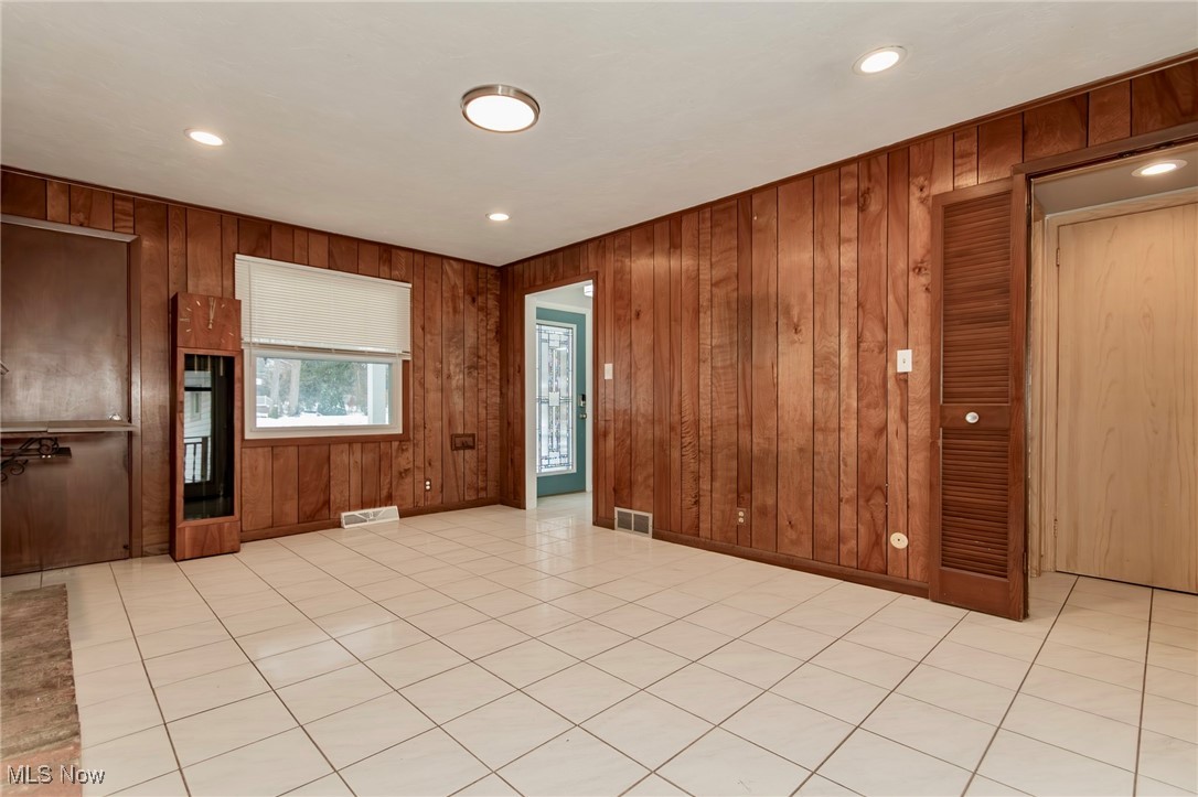 Larchmont Estate 03 - Residential