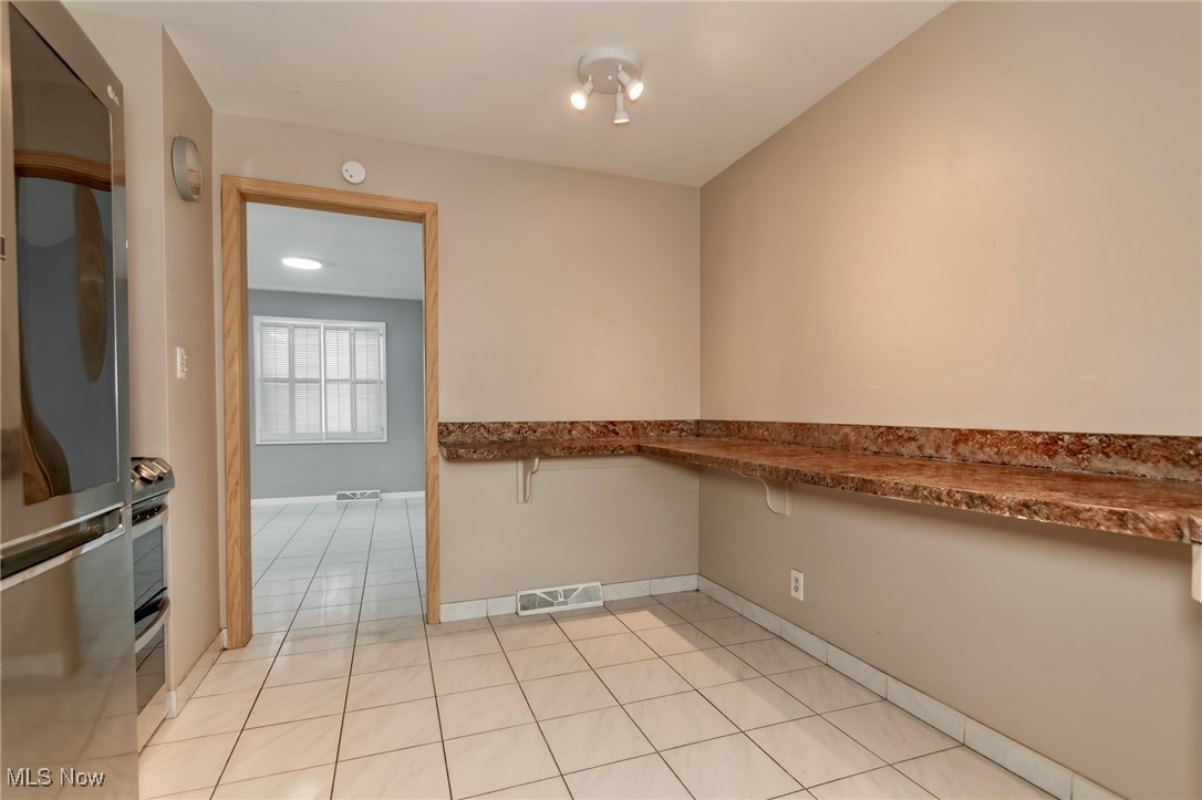 Larchmont Estate 03 - Residential