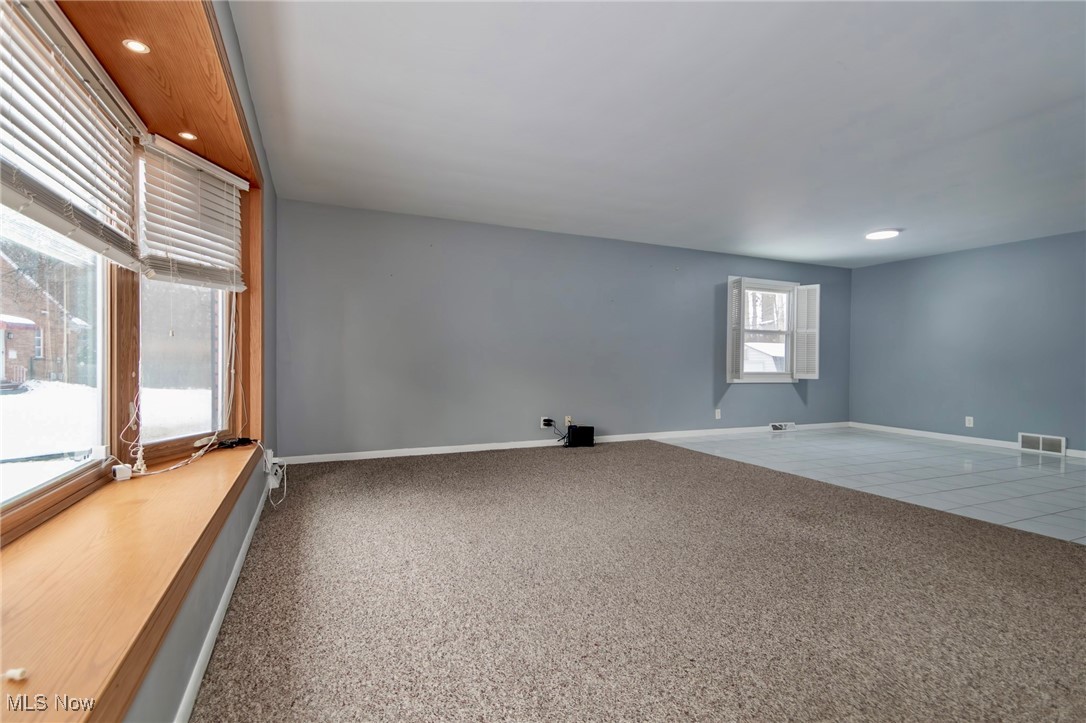 Larchmont Estate 03 - Residential