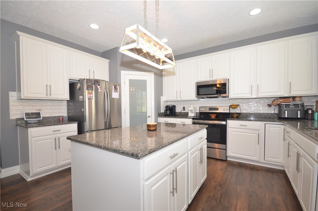 248 Woodside Lane, Tallmadge, Ohio image 21