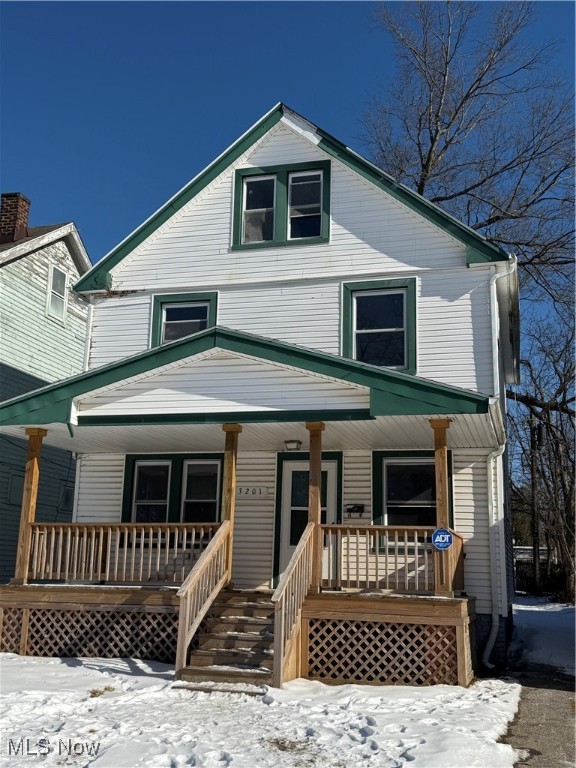 Come visit this beautiful 3 bedroom/1 bath home with an abundance of charm! Large living room with natural woodwork throughout the first floor. Built-in shelves and drawers for extra storage. Updated kitchen and bath. Large master bedroom. Amenities include refrigerator, microwave and range. Call listing agent to schedule appointment.
Rental requirements:Credit score of 600+. 500 - 600 is considered conditional.Less than 3 items in collections, excluding student loan and medical. Monthly income of 2.5 times the amount of the monthly rent.Thorough Eviction Check. $50 Non Refundable App Fee for all Adults who will be occupying the property.Applications can only be completed online.Typical Security Deposit equivalent to one months rent, pending results of background checks. Tenants must have the electric and gas transferred into their name. Tenants responsible for water and sewer, this will be billed monthly.
All tenants must obtain renters insurance via Keller Williams Resident Benefit Package.Tenants responsible for snow removal and lawn care.