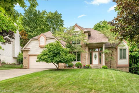 Homes For Sale - 615 Highwood Drive<br/> Cuyahoga Falls, OH 44223