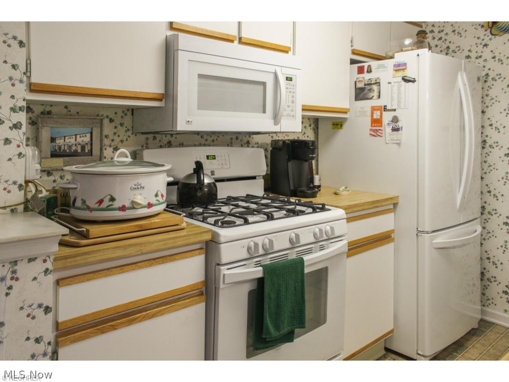 Woodland Lake Ph II - Residential Lease