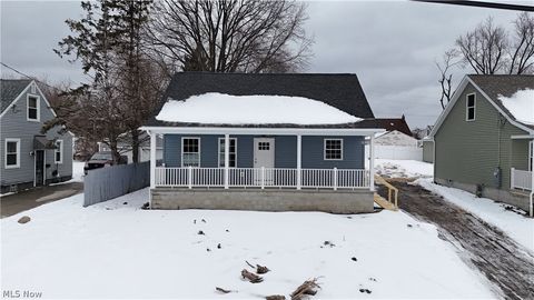 Photo of 1208 Aberdeen Avenue, Youngstown, OH 44502 (MLS # 5190013)