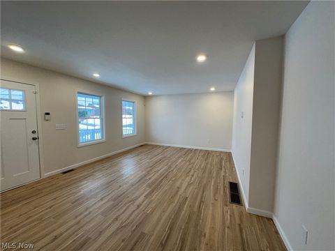 Tiny photo for 1208 Aberdeen Avenue, Youngstown, OH 44502 (MLS # 5190013)