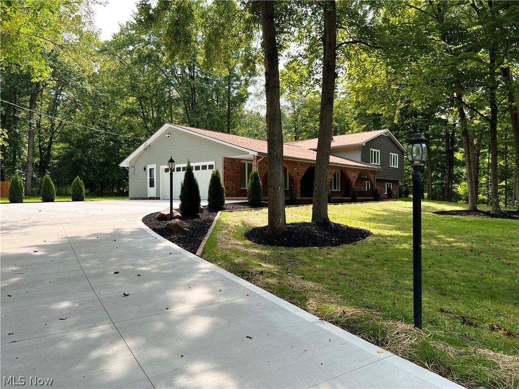 Photo of 704 Echo Drive, Gates Mills, OH 44040 (MLS # 5205783)