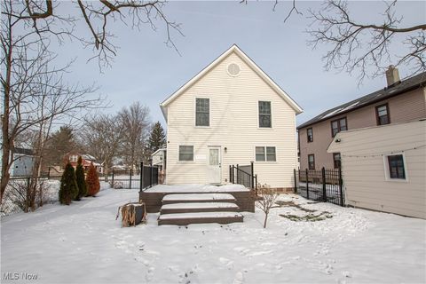 Tiny photo for 41 W 5th Avenue, Berea, OH 44017 (MLS # 5180073)