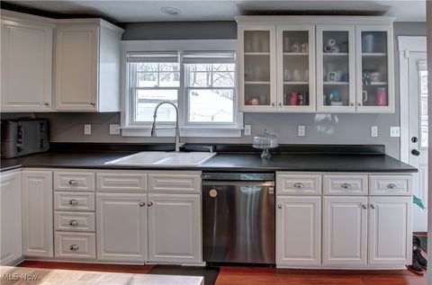 Tiny photo for 41 W 5th Avenue, Berea, OH 44017 (MLS # 5180073)