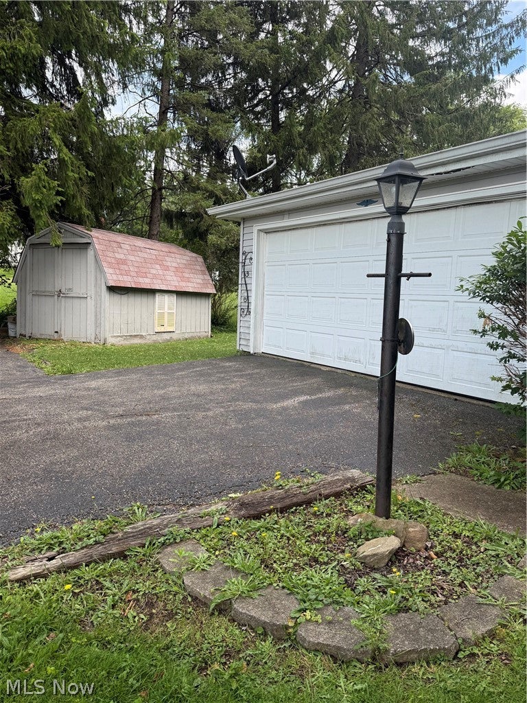 Photo of 10993 Claridon Troy Road, Chardon, OH 44024 (MLS # 5219219)