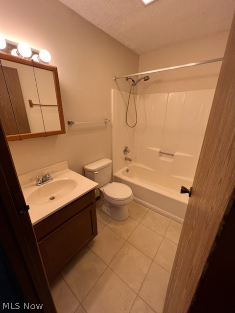 COLONY NORTH WATERSEDGE APT - Residential Lease