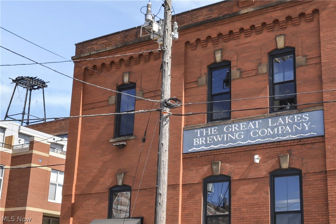 Carroll Ave Condo - Residential