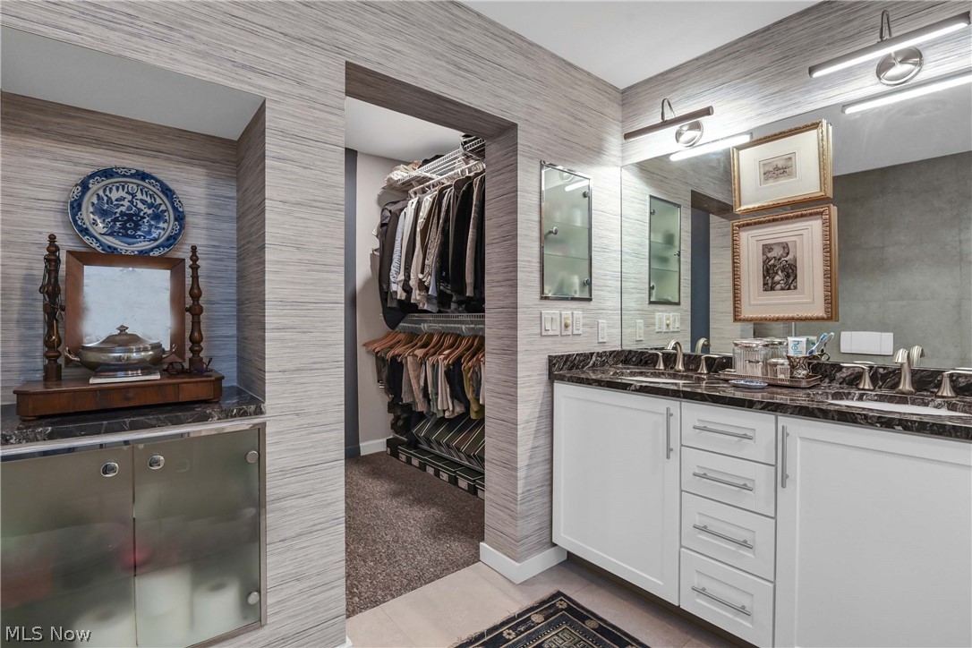 Carroll Ave Condo - Residential
