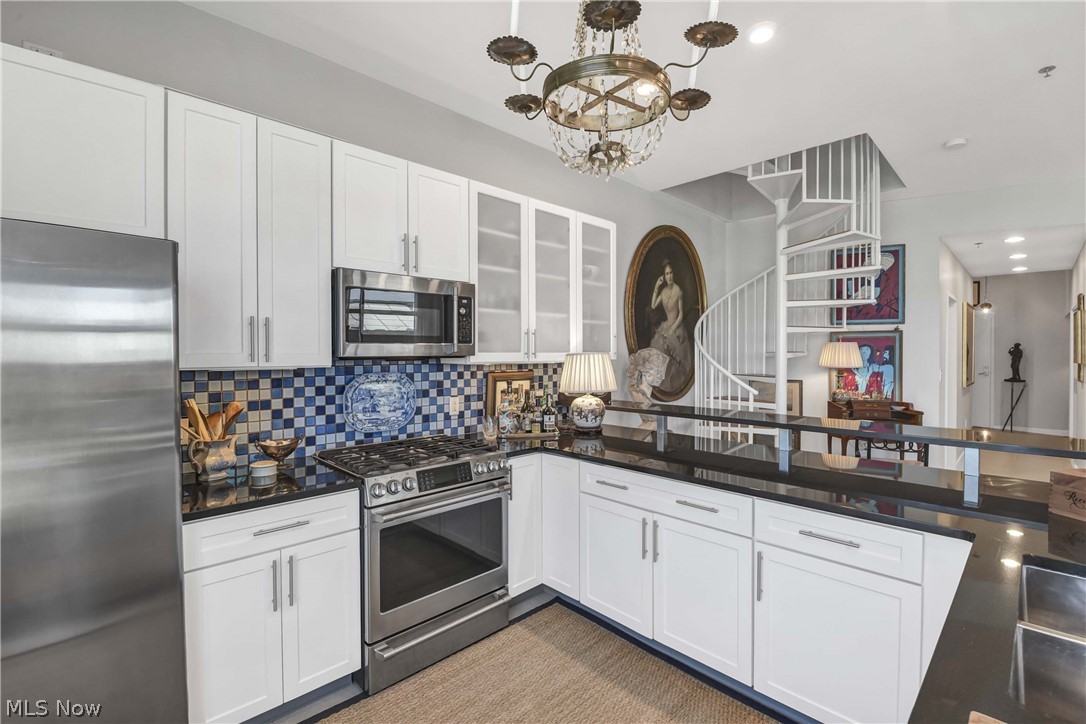 Carroll Ave Condo - Residential