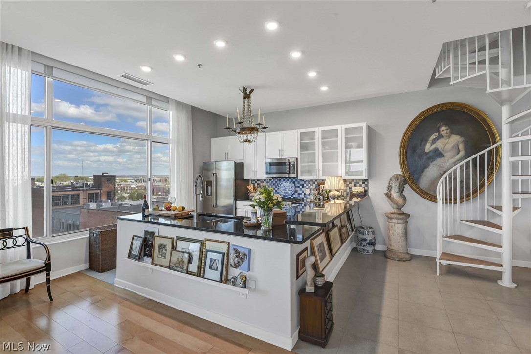 Carroll Ave Condo - Residential