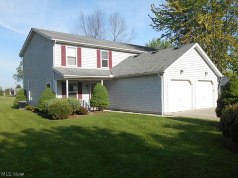 Townhouse For Rent - 235 Pleasant Street<br/> LaGrange, OH 44050