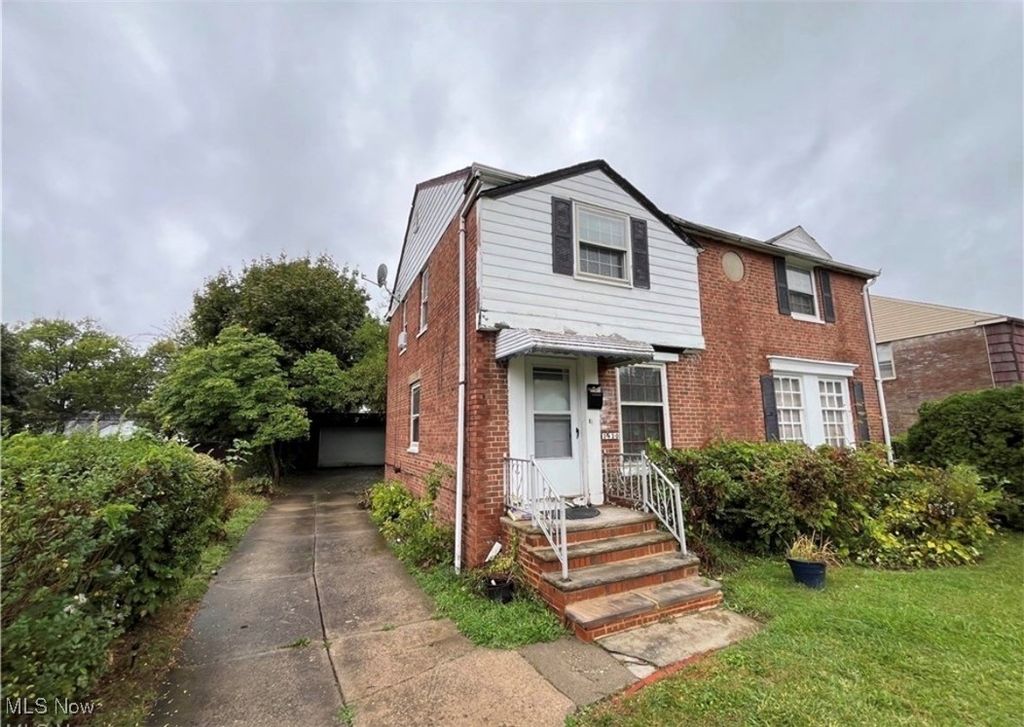 Photo of 3420 Westbury Road, Shaker Heights, OH 44120 (MLS # 5179306)