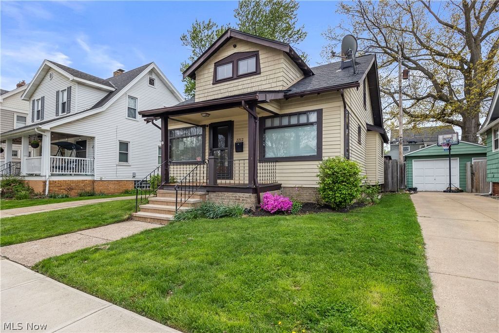 Photo of 2212 Olive Avenue, Lakewood, OH 44107 (MLS # 5205736)