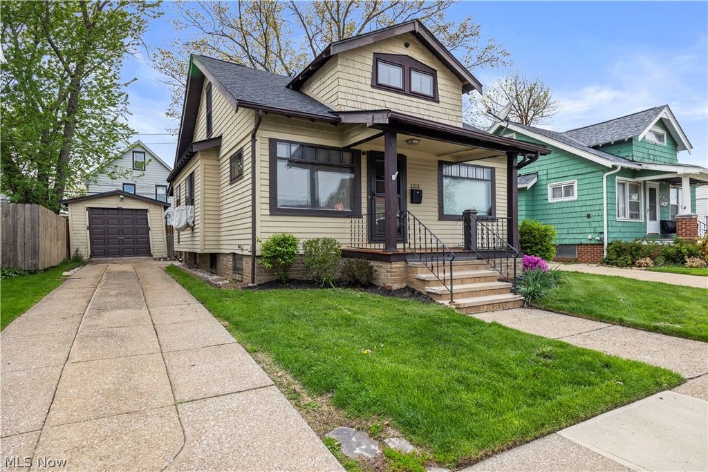 Photo of 2212 Olive Avenue, Lakewood, OH 44107 (MLS # 5205736)