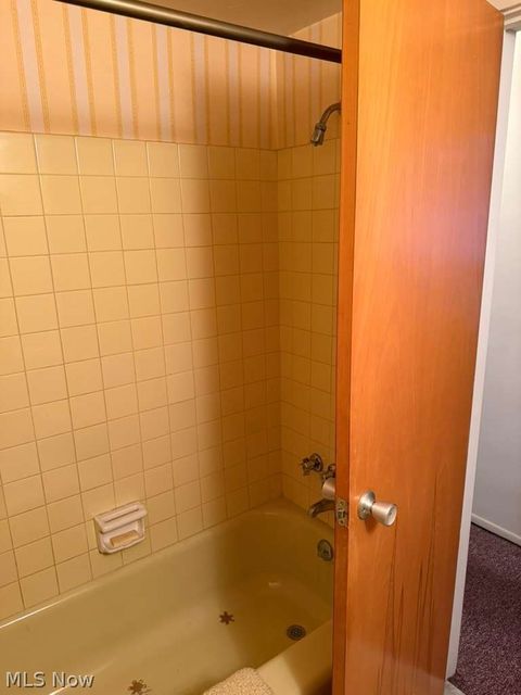 Tiny photo for 16100 Van Aken Boulevard #308, Shaker Heights, OH 44120 (MLS # 5202367)