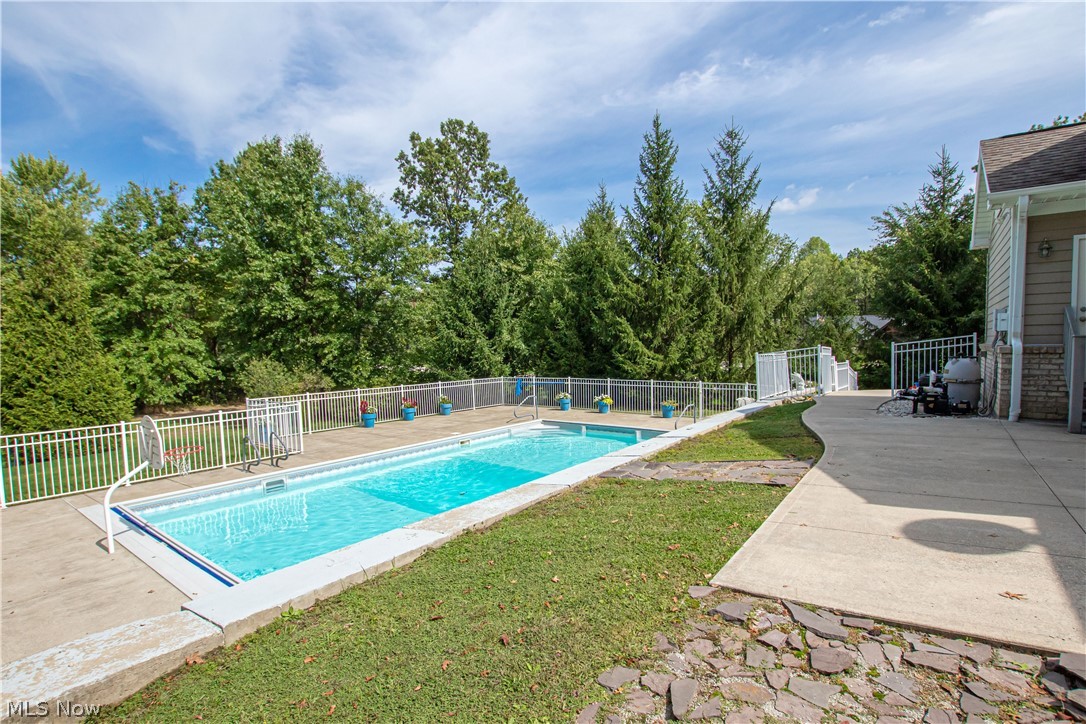 Crown Pointe Estates - Residential