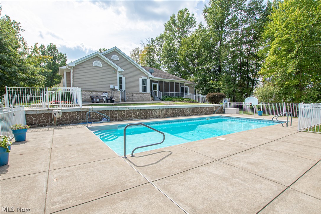 Crown Pointe Estates - Residential