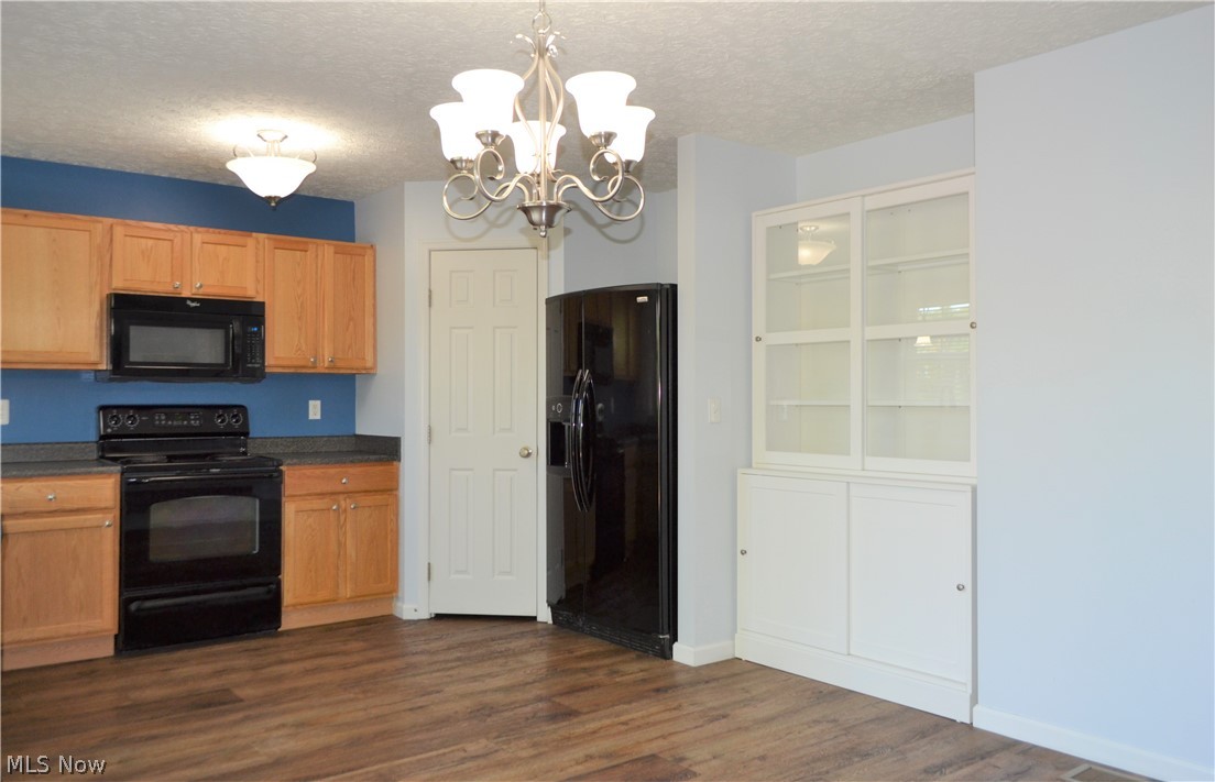 Overlook Condo/Pleasant Lakes - Residential