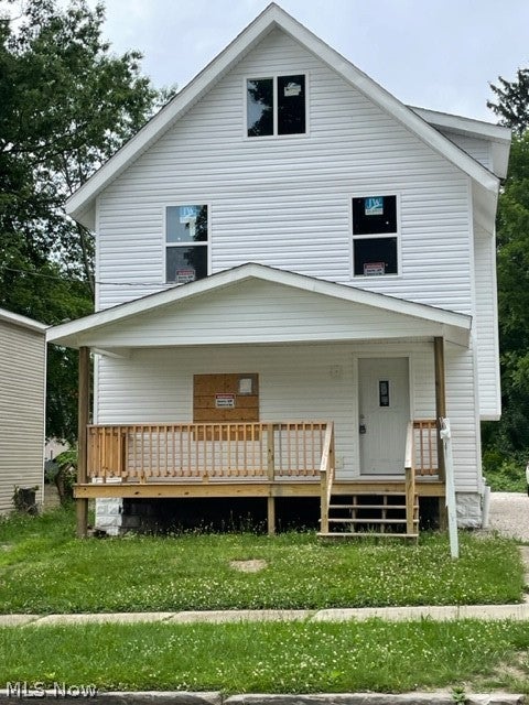 672 Moon Street
