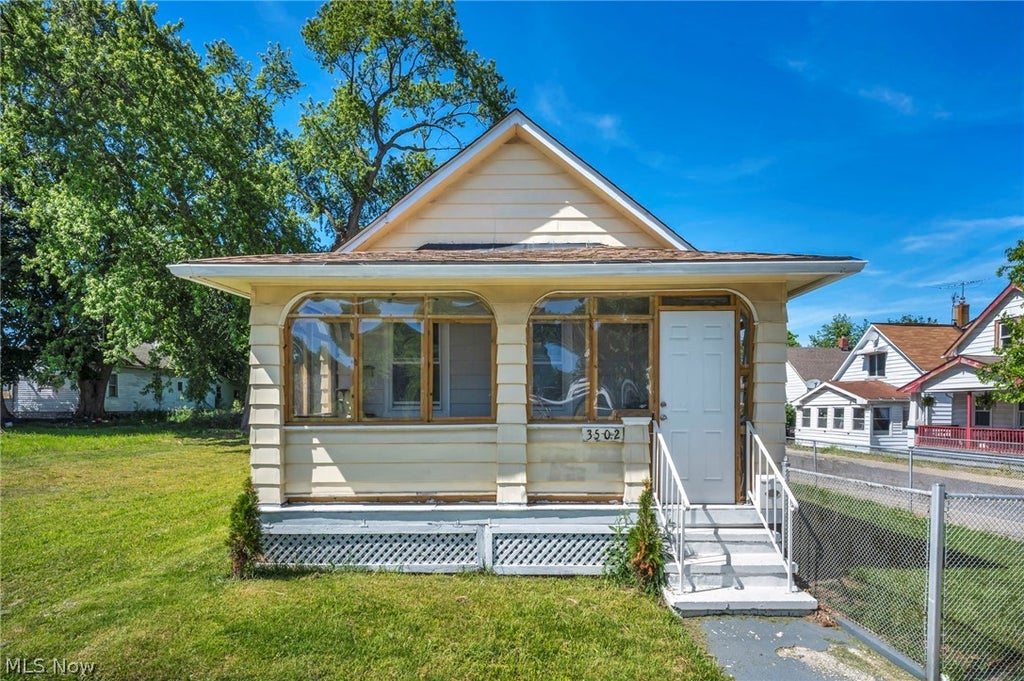 Photo of 3502 Carlyle Avenue, Cleveland, OH 44109 (MLS # 5225479)