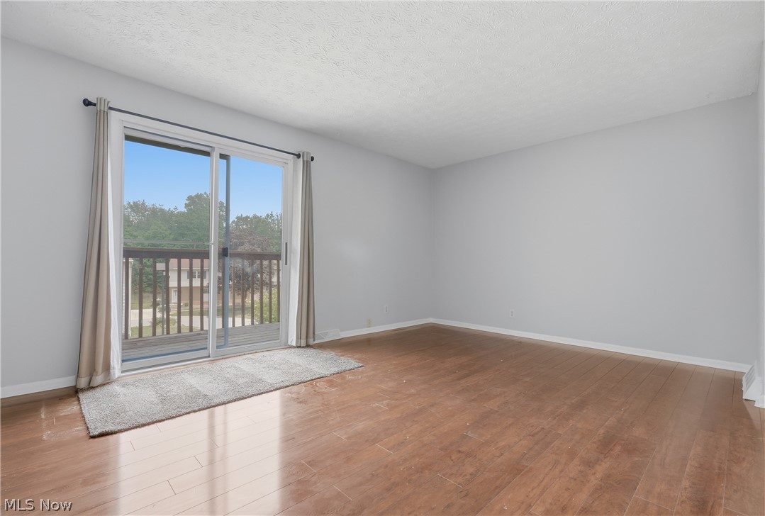 1326 Aarons Way 27
