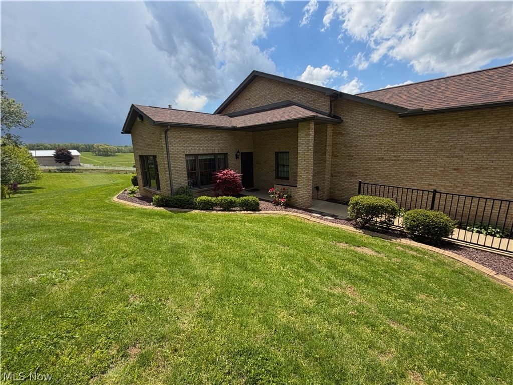 Photo of 49341 Eagle Drive, East Liverpool, OH 43920 (MLS # 5211539)