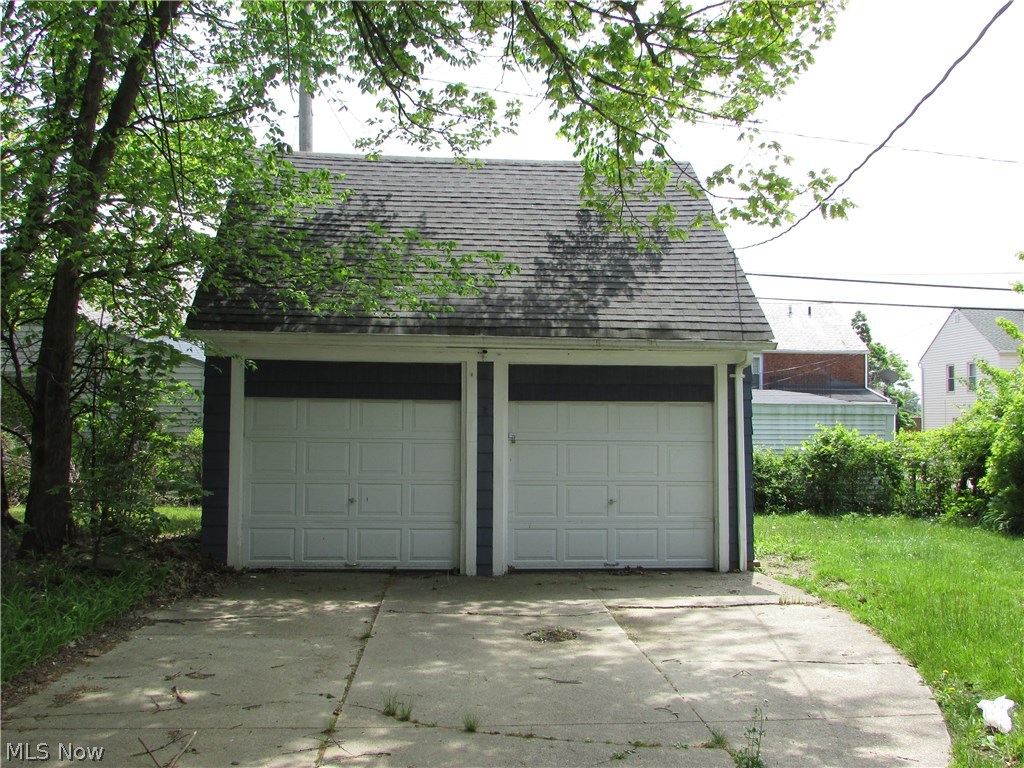 Shaker/Lee - Residential