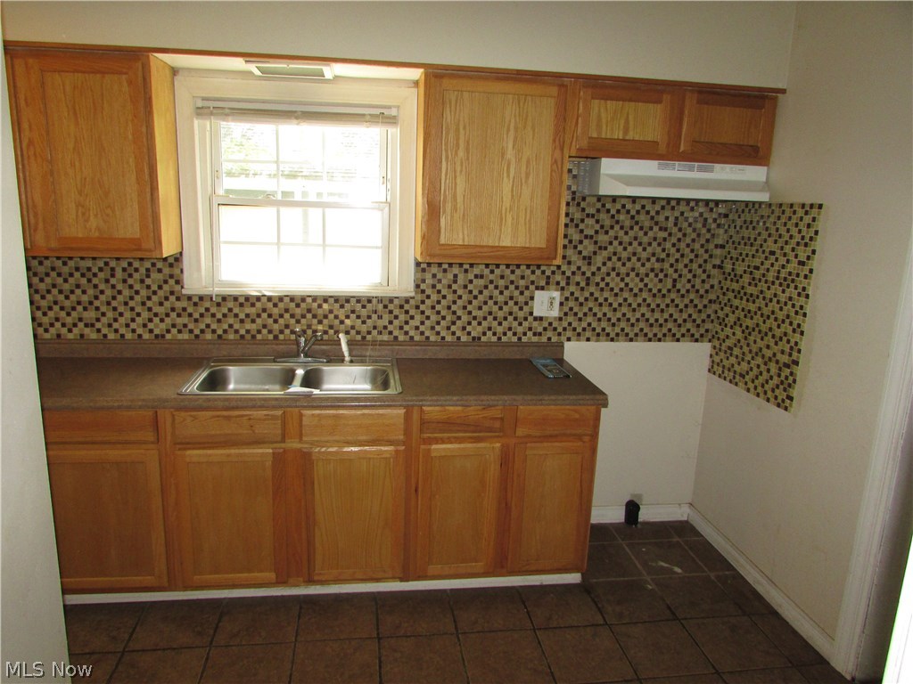 Shaker/Lee - Residential