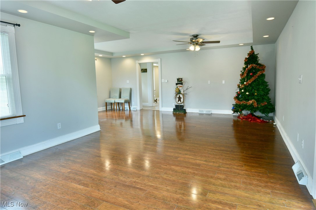 1735 Pleasant Valley Road, Girard, Ohio image 17