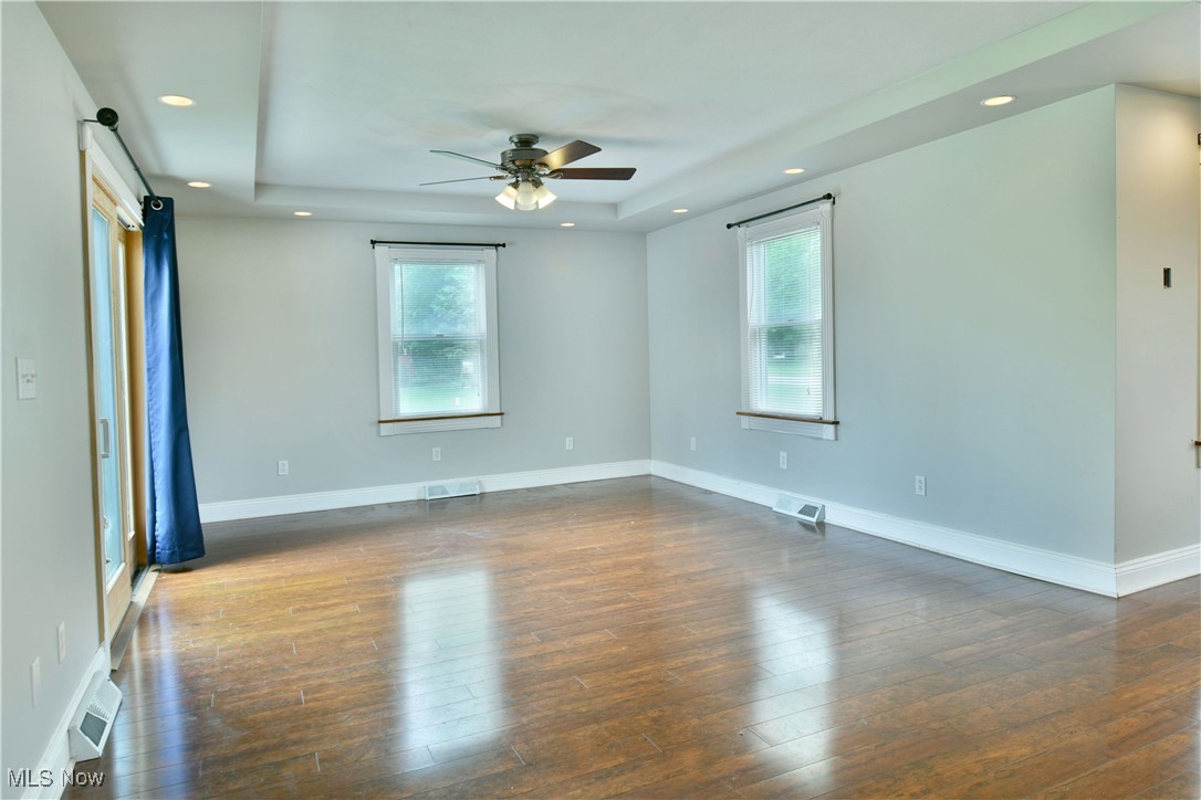 1735 Pleasant Valley Road, Girard, Ohio image 16