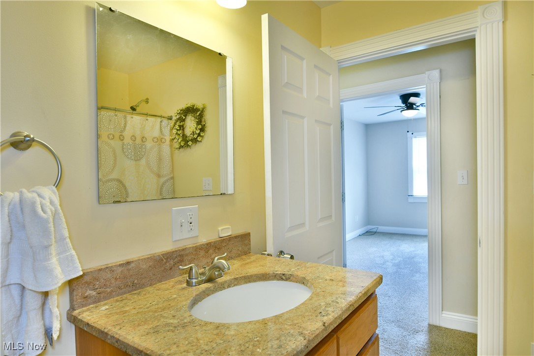 1735 Pleasant Valley Road, Girard, Ohio image 34