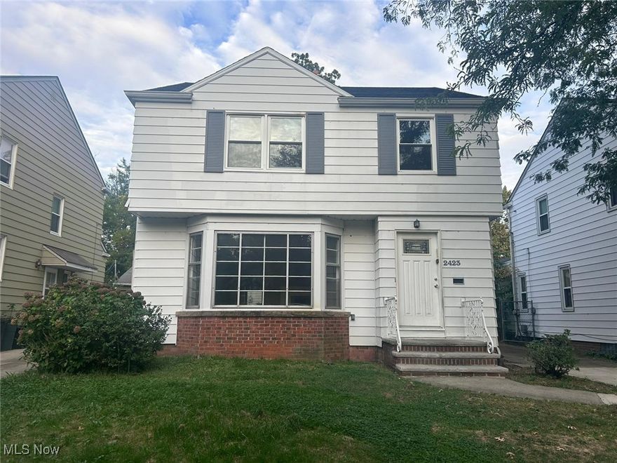 Well kept 3 bedroom 1.5 bathroom home in the heart of University Heights! Hardwood floors throughout living room and dining room with a nice sized family room. Updated kitchen with granite counter tops, fully finished basement. Make this your home today!