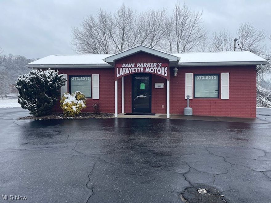This property is the old Lafayette Car Lot.  Would be good for office or retail.  Property for sale only.  Zoning is C-3.