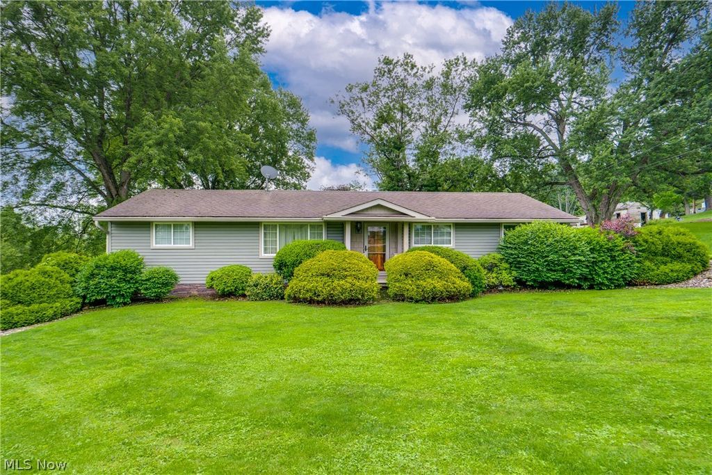 Photo of 12722 Lisbon Street SE, Paris, OH 44669 (MLS # 5213792)
